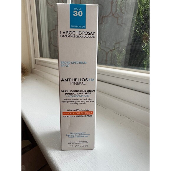 La Roche-Posay ANTHELIOS MINERAL SPF MOISTURIZER WITH HYALURONIC ACID - Picture 1 of 2
